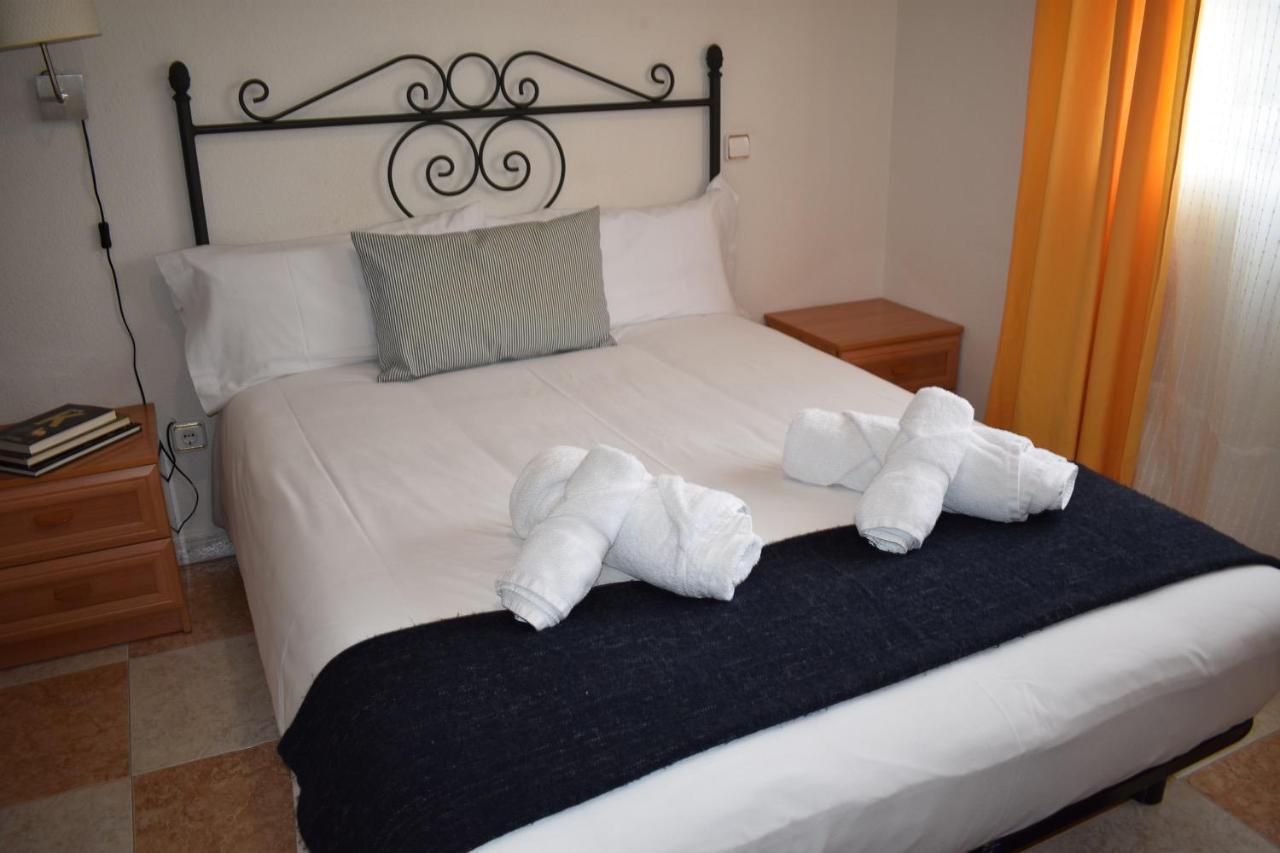 Hotel El Ancla Villanueva de la Cañada Buitenkant foto