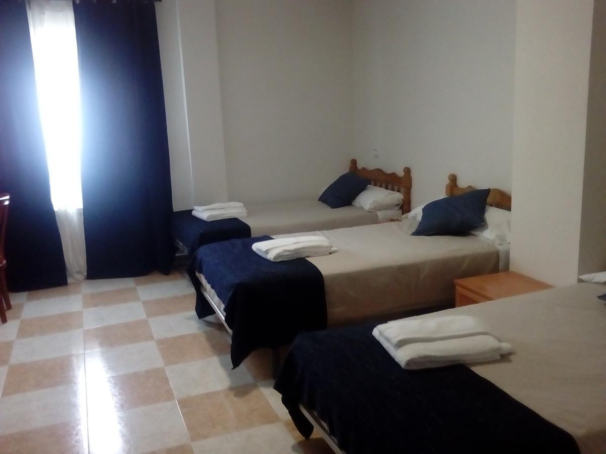 Hotel El Ancla Villanueva de la Cañada Buitenkant foto